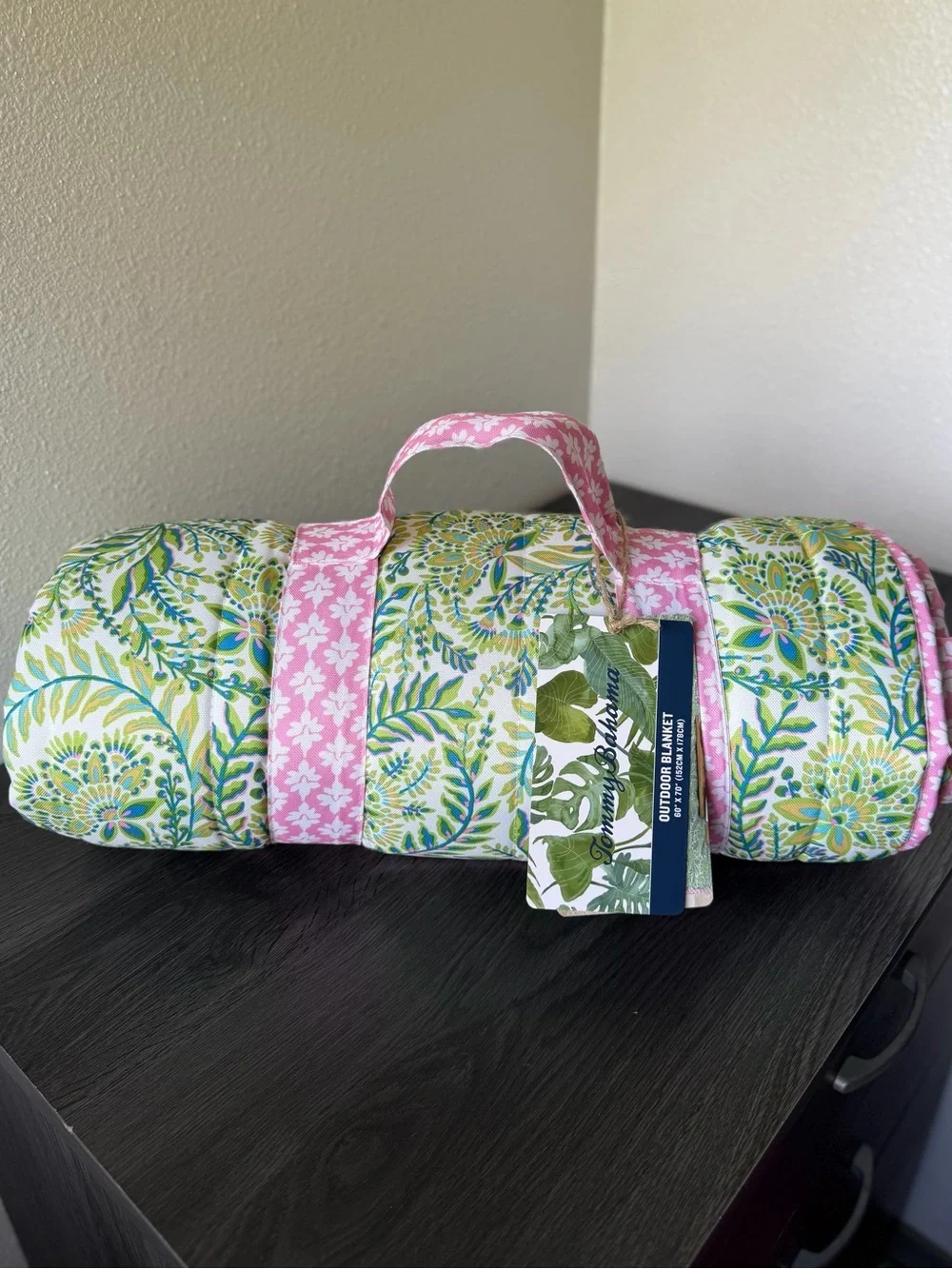 Tommy Bahama Reversible Outdoor picnic Blanket Throw picnic tropical pink green